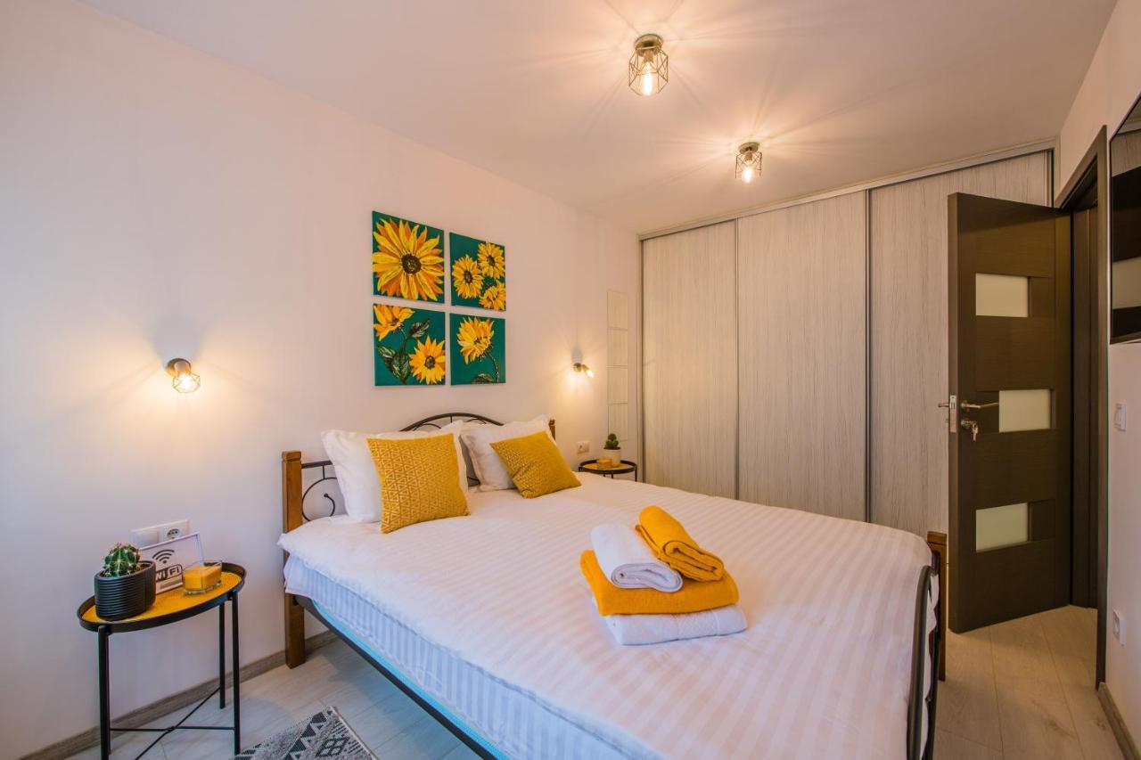 Kitty Sunflower Apartment Алба-Юлія Екстер'єр фото