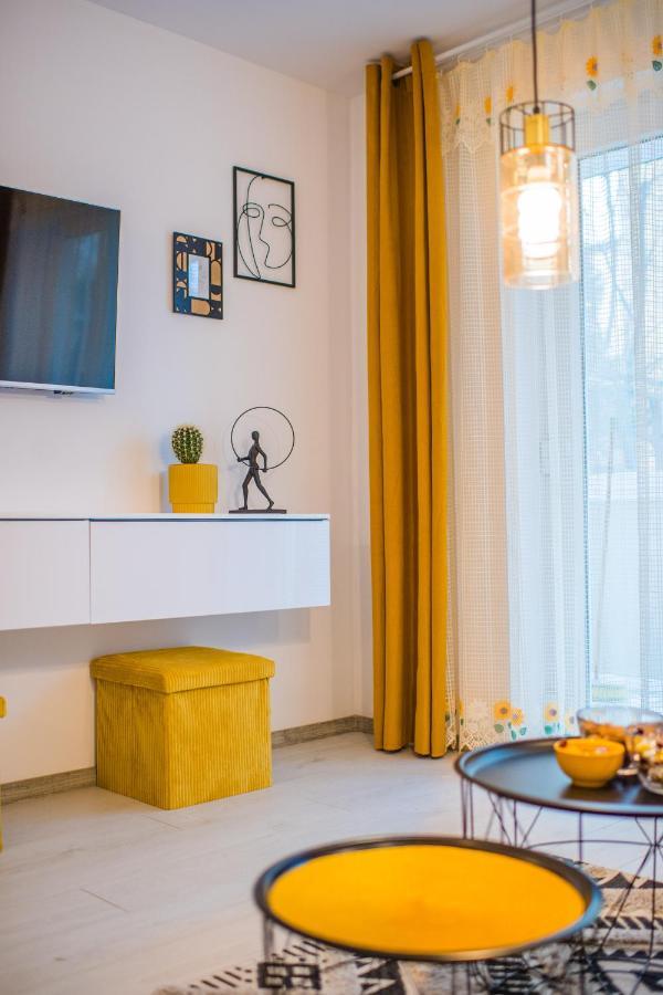 Kitty Sunflower Apartment Алба-Юлія Екстер'єр фото